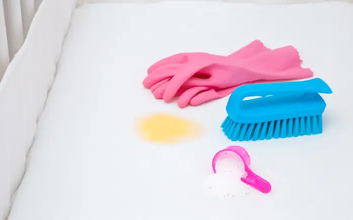  چگونه تشک خود را به سرعت و به راحتی عمیق تمیز کنید